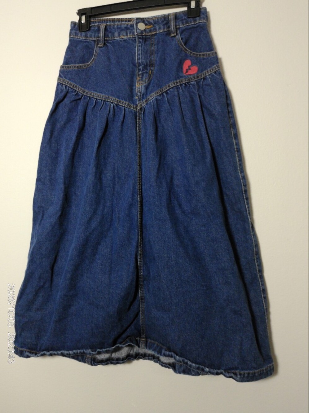 Kimchi Blue Clara Denim Midi Skirt
Price history